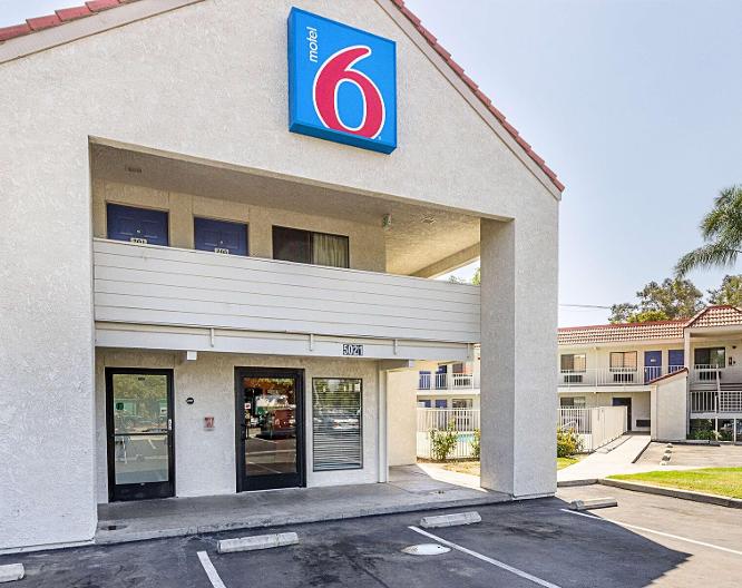 Motel 6 Fresno CA - Außenansicht