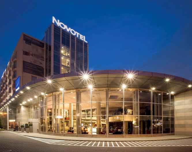 Novotel Warszawa Airport - Außenansicht