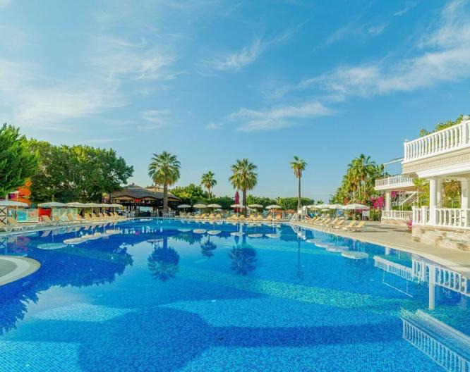 Justiniano Club Alanya - Außenansicht