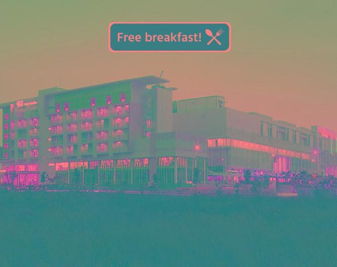 Hotel Santika - Außenansicht