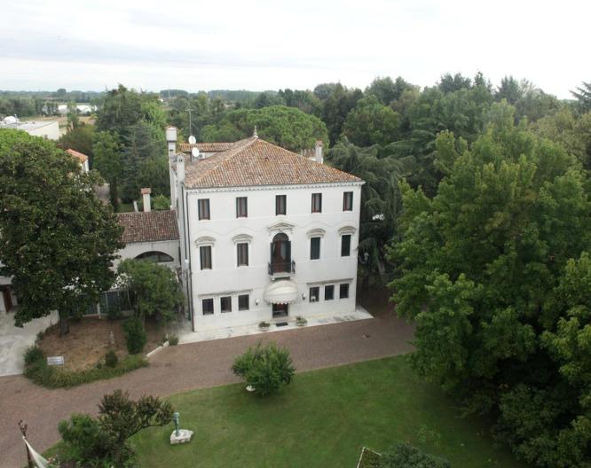 Villa Giustinian - Außenansicht