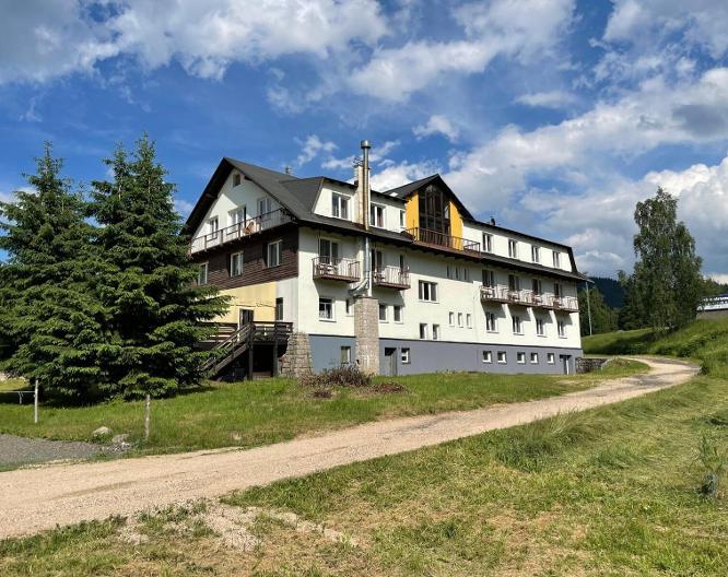 Harrachov Inn - Außenansicht