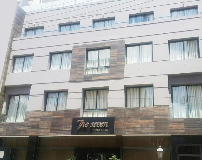 The Seven - Außenansicht
