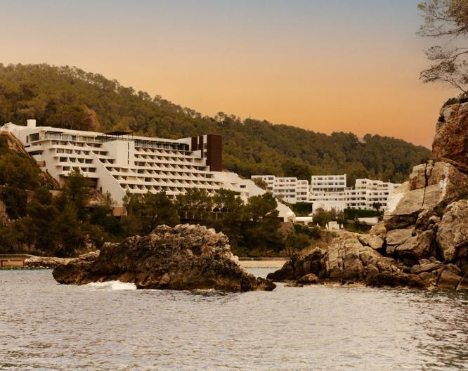 Cala San Miguel Hotel Ibiza, Curio Collection by Hilton - Außenansicht