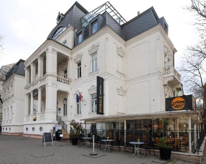 Mirage Medic Hotel - Außenansicht