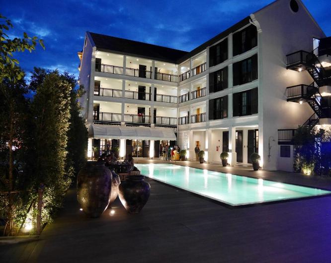 Buri Siri Hotel - Außenansicht