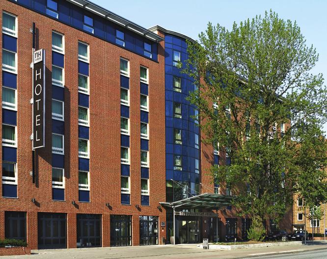 NH Hamburg-Altona - Außenansicht