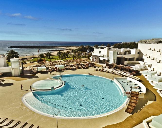 HD Beach Resort - Außenansicht