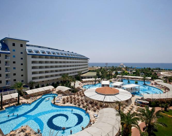 Hotel Crystal Admiral Resort & Spa - Außenansicht