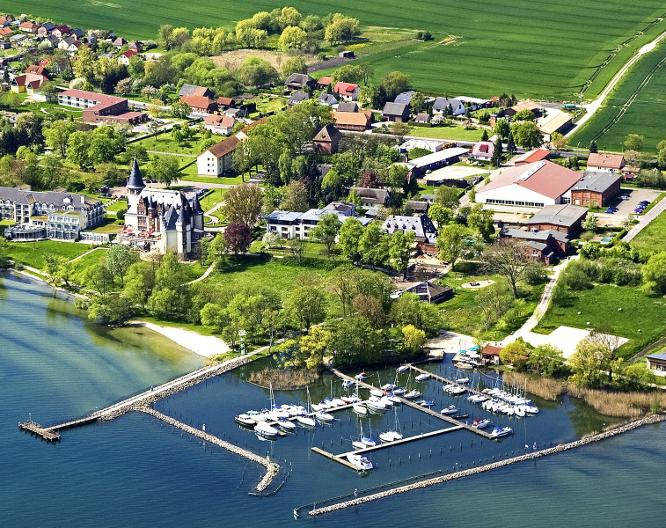 Seehotel Schloss Klink - Außenansicht