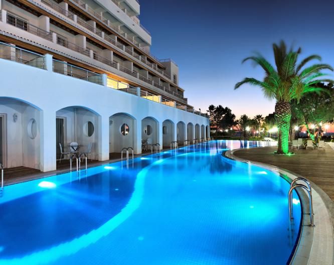 Batihan Beach Resort - Außenansicht