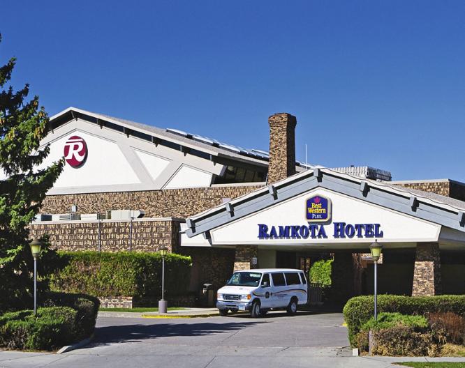 Ramkota Hotel & Conference Center - Außenansicht