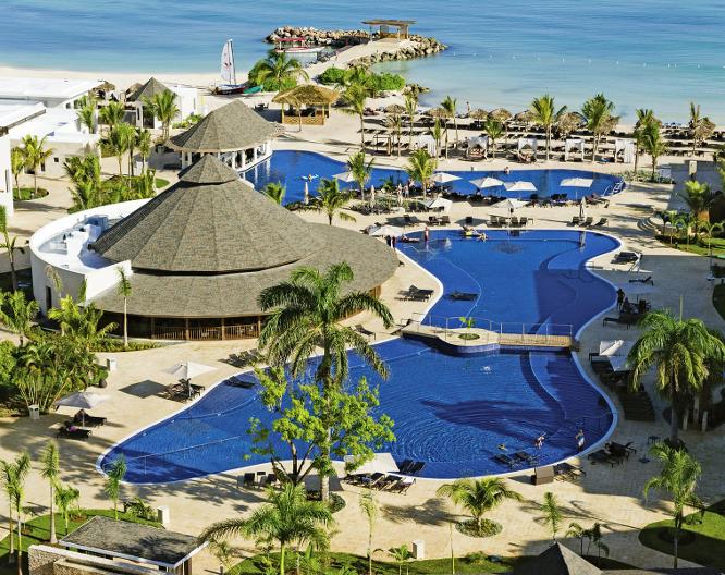 Hideaway at Royalton Blue Waters - Außenansicht