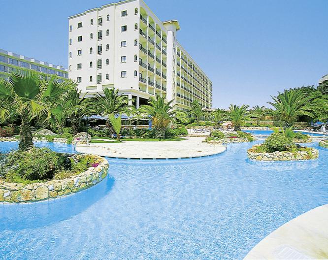 Sandy Beach Hotel & Spa - Außenansicht