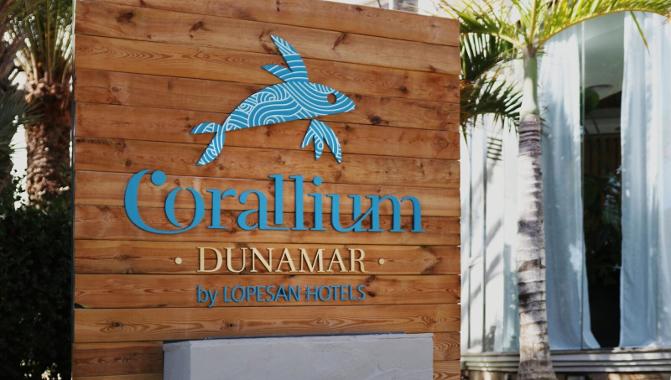 Corallium Dunamar by Lopesan Hotels