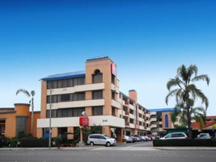 Ramada At Convention Center Urlaub inkl. Flug » ltur